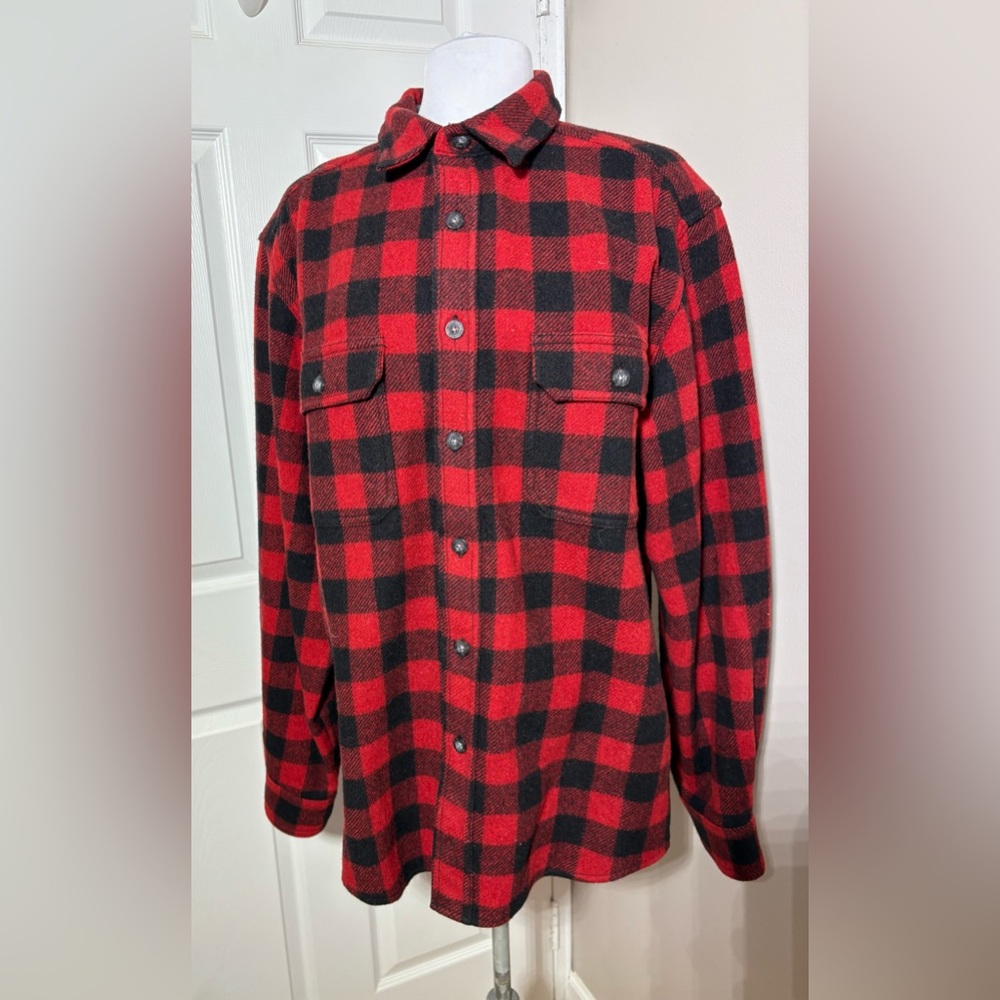 WOOLRICH #6135 Men’s Buffalo Red/Black Plaid Wool Button Down Shirt Size LARGE